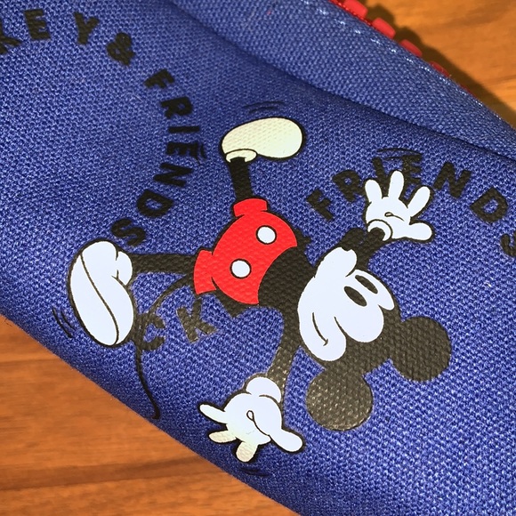 NWT Disney x Primark Mickey Mouse Pencil Case - Picture 3 of 9